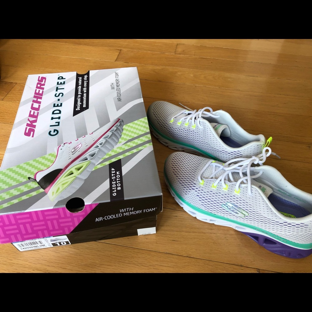 Skechers Glide Step Sneaker
